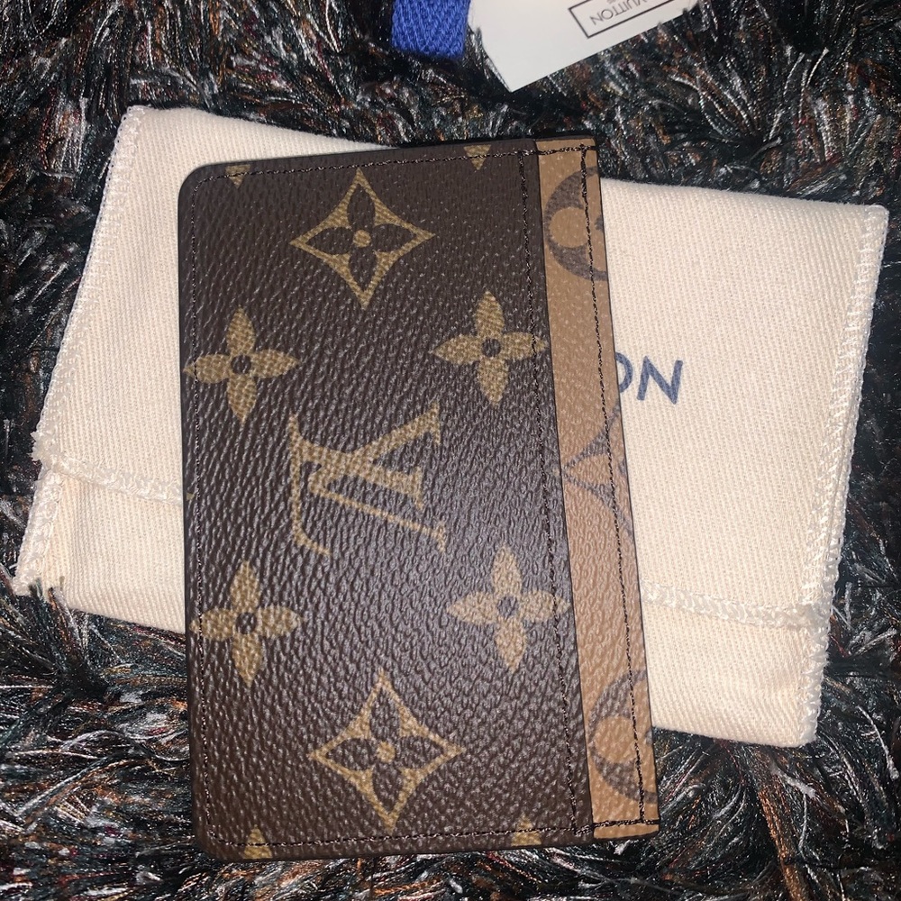 Louis Vuitton Reverse Monogram Card - Picture 2 of 5